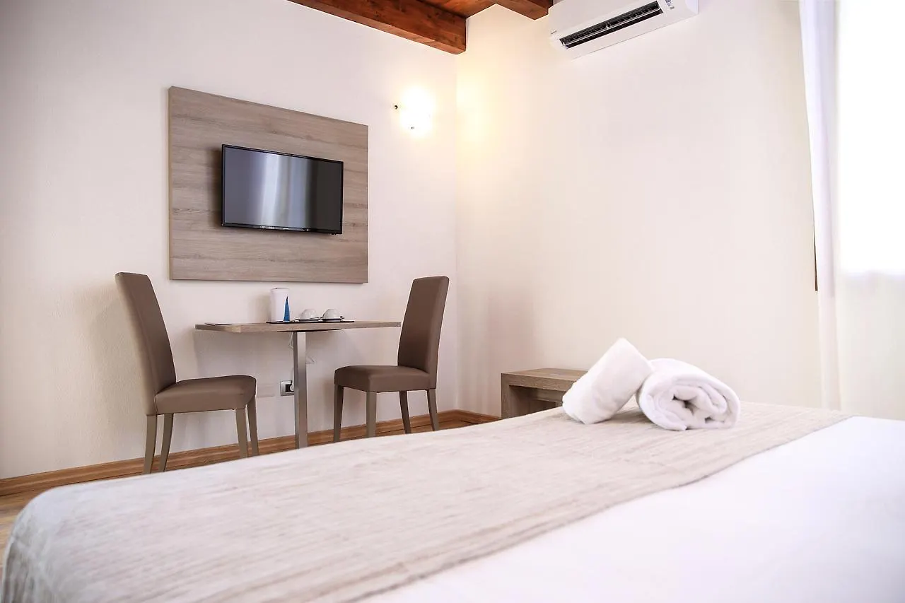 ** Couette-café Double B Maison De Charme Alghero Italie
